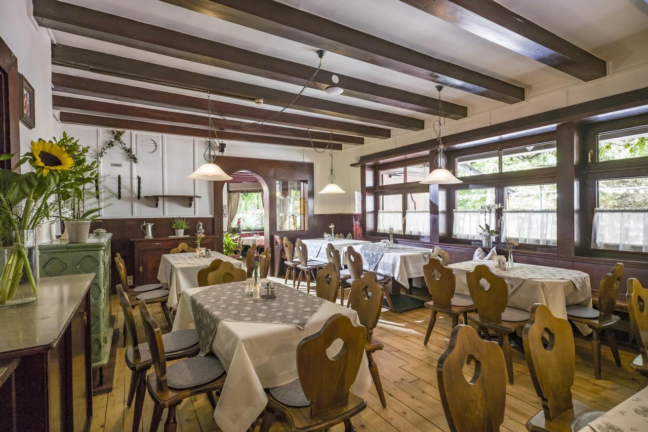 Gasthof Restaurant Waldcafe Майргофен Екстер'єр фото